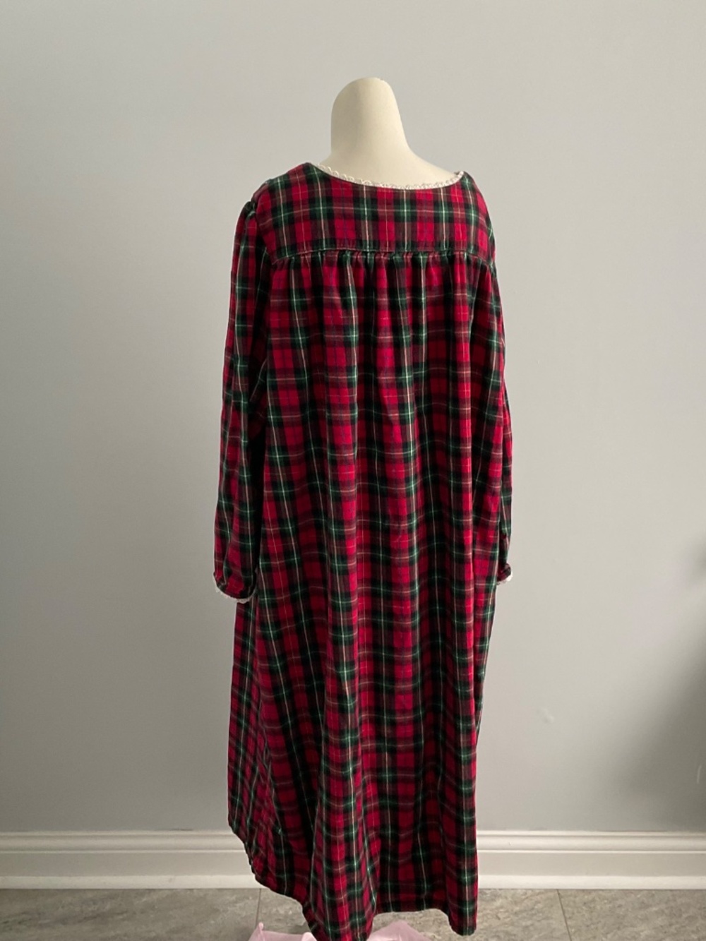 Croft and Barrow red nightgown,2X. - Picture 7 of 9